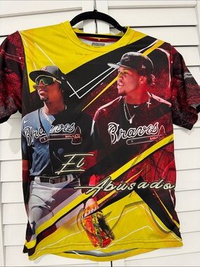 Braves Graphic Short-Sleeve Tee in Yellow & Red